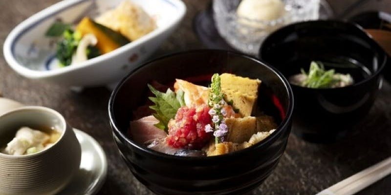 海鮮生ちらし御膳