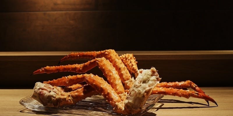 【羊と蟹】ラムと幻の知床蟹「いばら蟹」から「雲丹」「いくら」北海道海の幸も味わえます