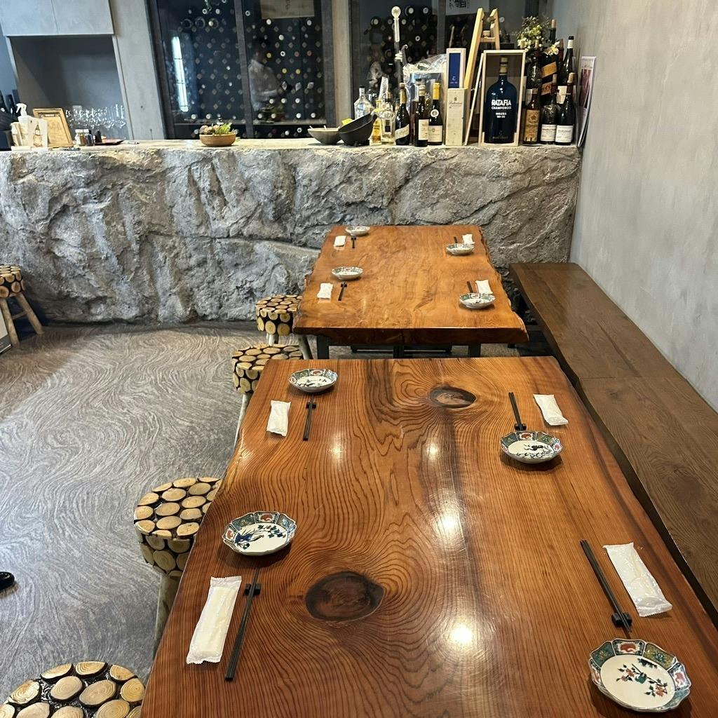 落ち着いた雰囲気の店内