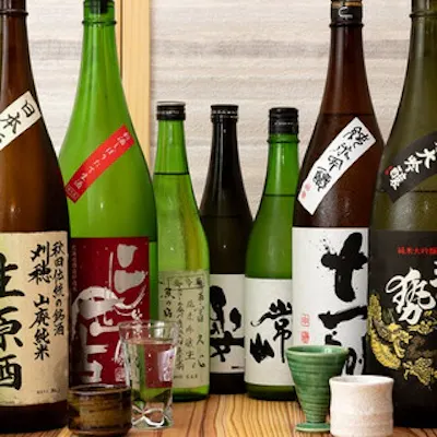 日本酒マイスター厳選の銘酒と希少な銘柄ウィスキー。季節を愉しむ至福の一杯を