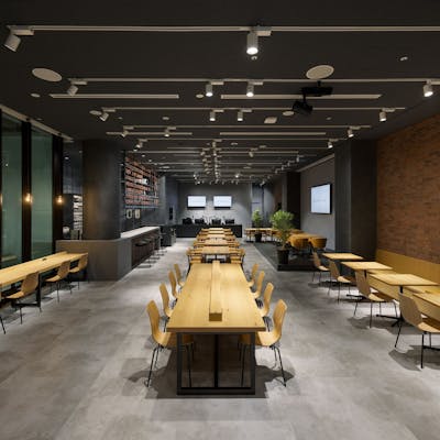 開放感あふれるモダンな空間で特別な時間を