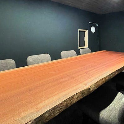 落ち着いた雰囲気の店内で特別なひとときを