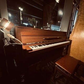 ピアニストによる生演奏で特別な夜を