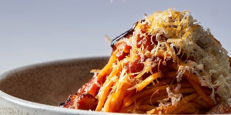 【Today’s PASTA LUNCH】COVE Original サラダ に本日のパスタ 、コーヒー or 紅茶を楽しめるランチプラン