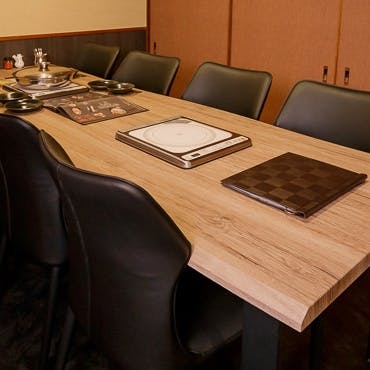 落ち着いた個室・半個室で寛げる空間