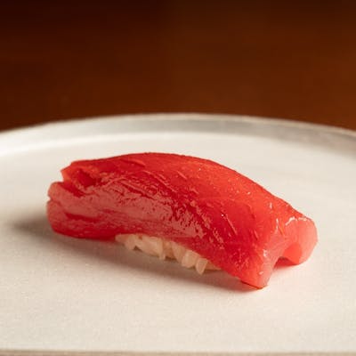 旬の食材を活かした季節の料理と寿司