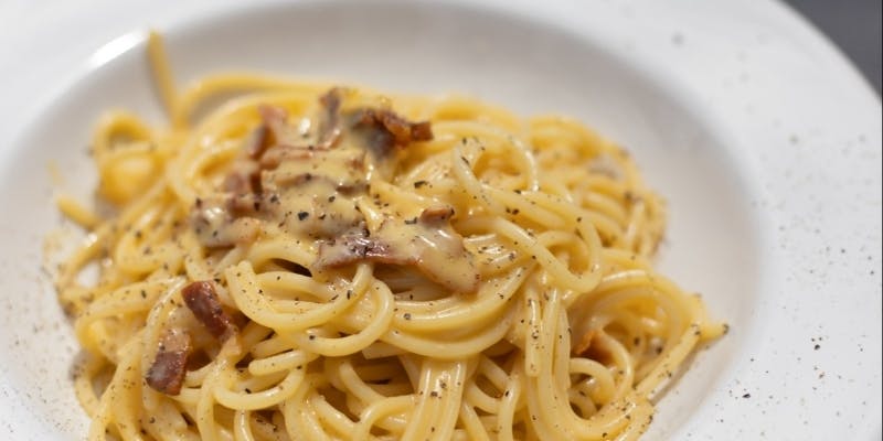 【ディナーコース】前菜盛り合わせ・パスタorピザ・メイン・デザートなど全5品