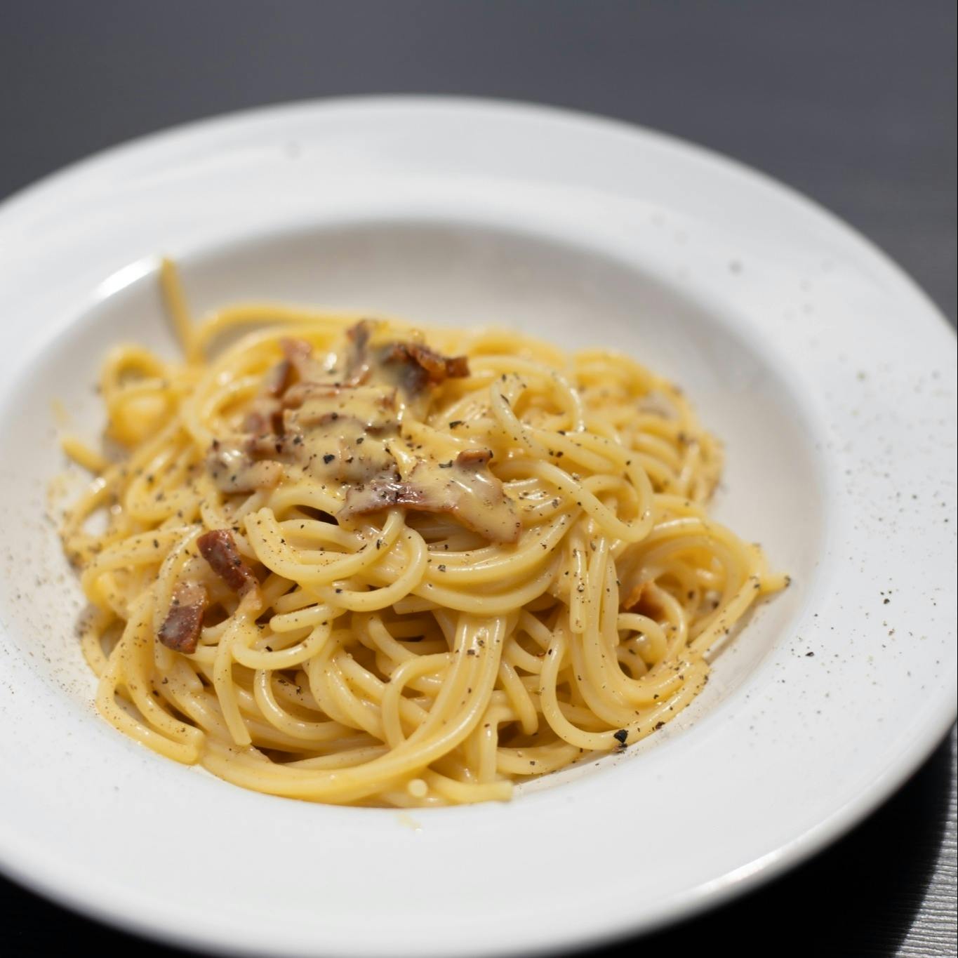 新鮮な食材を使った多彩なメニュー