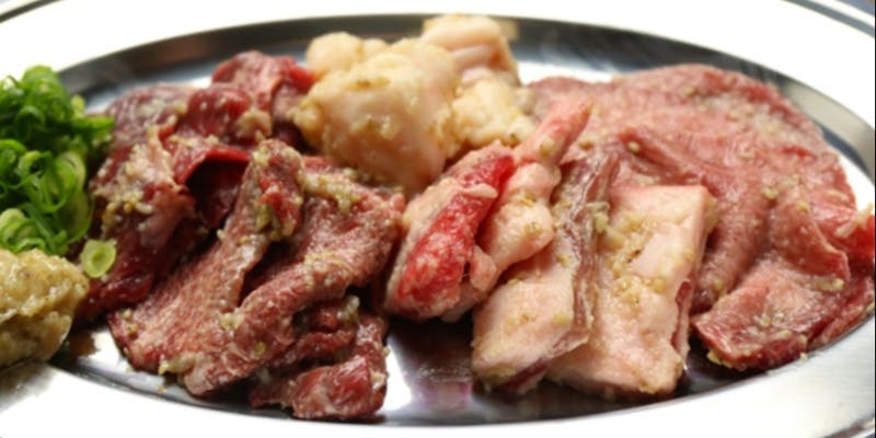 焼肉ホルモン坂上コース ＋90分飲み放題付き