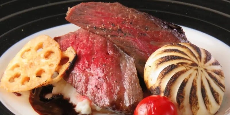 【スペシャルコース】黒毛和牛ウチモモの極上ロティと美食の饗宴（全10品）