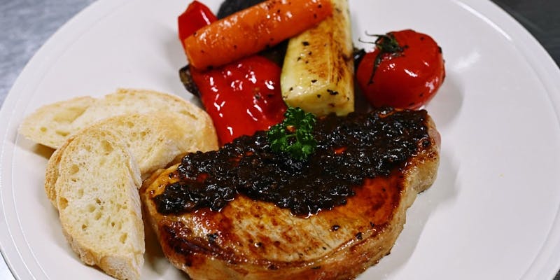 【リヨンコース】鉄板ポーク＆海の恵みスープなど、贅沢な味わいを満喫