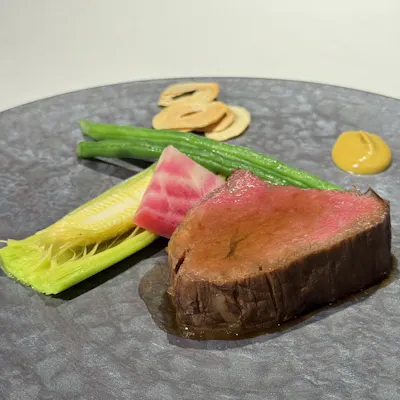 厳選された食材を使用した鉄板焼き