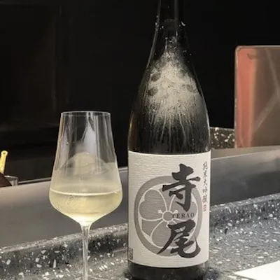 落ち着いた大人の雰囲気の店内