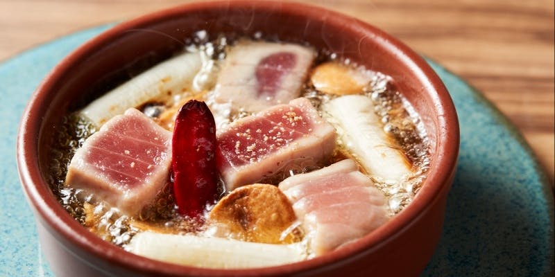 【定番コース】まぐろ食べ比べ5種や本鮪中落ちなどが入った全9品＋飲み放題付き