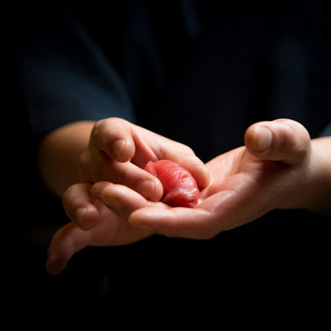 市場直送の旬の海鮮を使った江戸前寿司