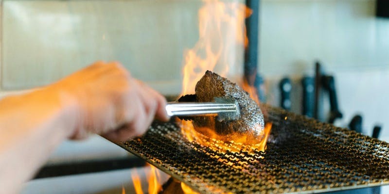 【ランチ/スタンダードコース】薪火ステーキ/シュリンプカクテルなど全5品