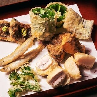 旬の食材を使った揚げたての天ぷら