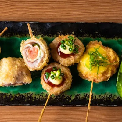 名物天ぷら串のサクサク衣が自慢