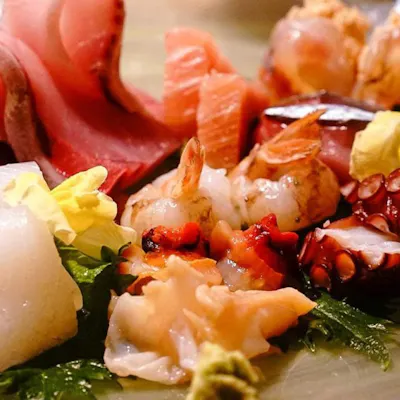 地元産の新鮮な魚介類を使用