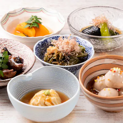 京都産や季節の食材を使用した料理の数々