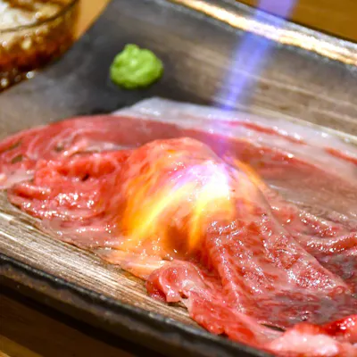 多彩な熟成肉料理のラインナップ