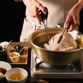 安心安全、そして美味しい国産丸鶏を使用。