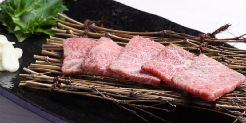 【王道コース】タンやカルビ、上ハラミなどの遊幻亭自慢のお肉や、こだわりの土鍋ご飯など王道コースです