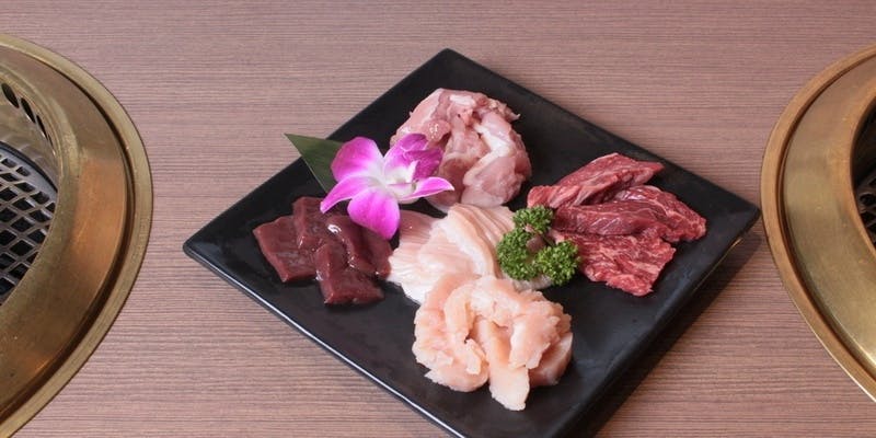 【贅沢コース】バラ、ハラミ、塩ピートロなど全8品＋飲み放題付き