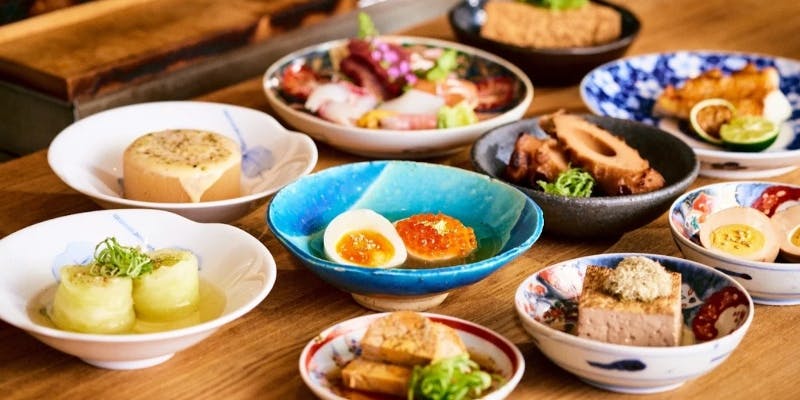 【おまかせコース】和牛の炭焼き、創作おでん、〆の出汁茶漬け、抹茶アイスなど全8品＋選べる1ドリンク