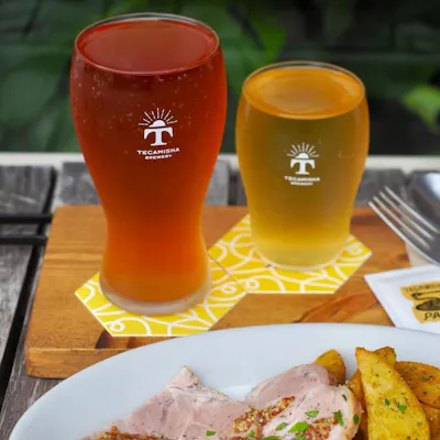 料理に寄り添うワインとTEGAMISHA BREWERYのクラフトビール