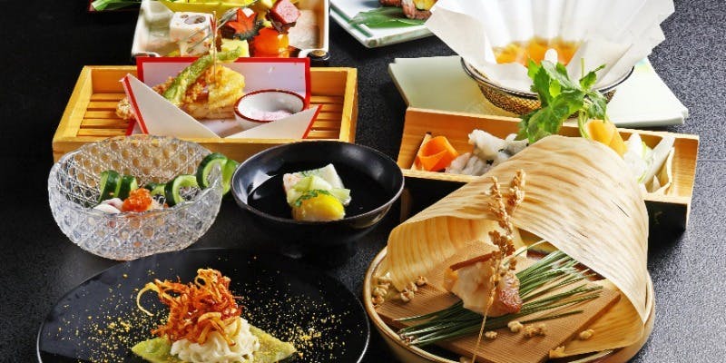 【お喜び、お祝い等の特別な日】プレミアム月替わり旬会席コース（個室確約）