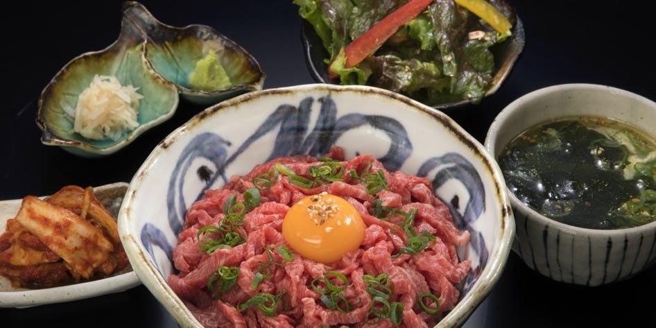 牛刺しと焼肉 仔虎 クリスロード店 - 画像3