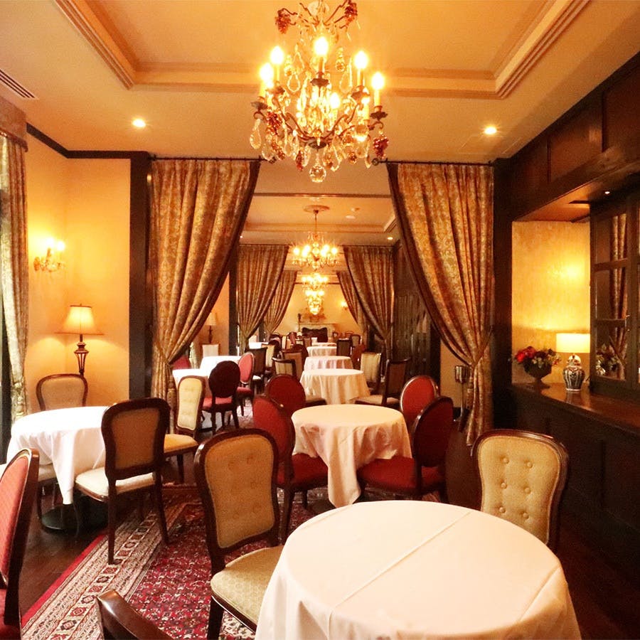 落ち着いた雰囲気の店内