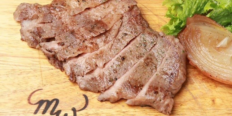 【満足コース】自慢の熟成肉2種類を味わえるボリューム感のあるコースで大切な会をお楽しみください！全9品