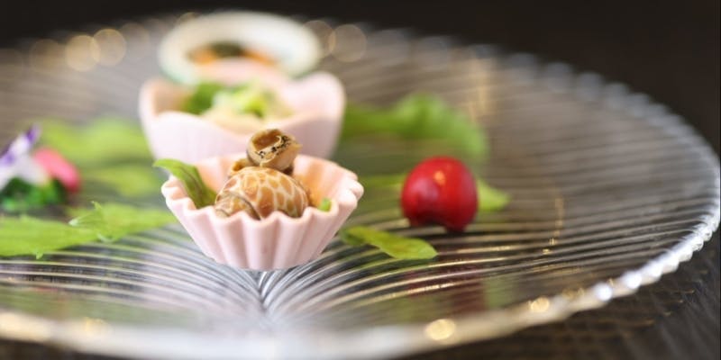 【沈園 全8品】前菜、逸品料理、鮑のサラダ仕立て、青椒肉絲など