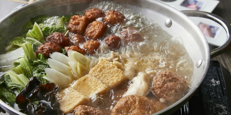 【飲み放題付】肉だんご寄せ鍋コース全7品｜提灯あふれる屋台＋120分飲み放題付き