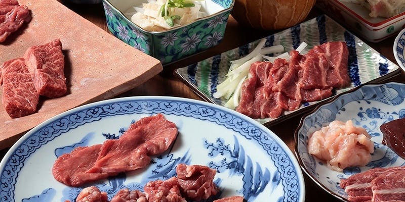 タン・ハラミ・おすすめ赤身肉・ホルモンを堪能【牛牛（ぎゅうぎゅう）コース】＋飲み放題（10～28名まで）