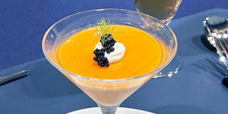 ランチE8皿コース/贅沢に前菜3皿、魚・肉のWメイン、デザート＋ワンドリンク付サービス