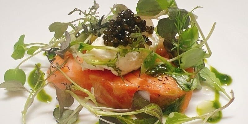 【ディナーコース】前菜、温前菜、ポタージュ、お魚料理、お肉料理、締めの一品、デザートなど全8品