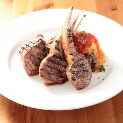 住宅街に佇む、静寂の隠れ家ビストロ