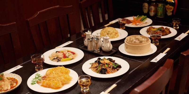 【お祝いや接待】2時間プレミアム飲み放題付き・北京ダックも入った味も見た目もこだわった贅沢な全9品