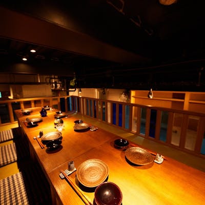 多彩な席で楽しむ、和の趣あふれる空間