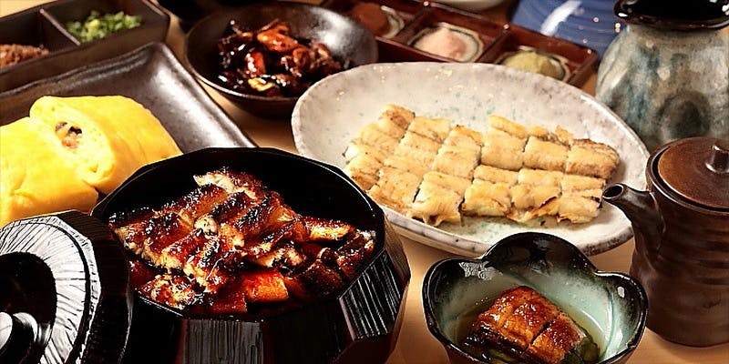 【鰻づくし・ひつまぶし【上】コース】ひつまぶし上に鰻の白焼き、鰻の一品料理3品など全6品