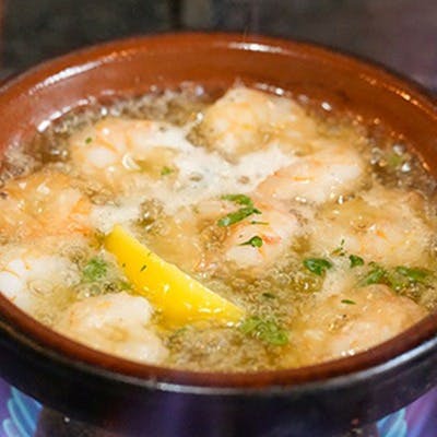 地元の恵みを味わう、本格スペイン料理