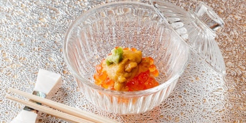 【おまかせディナー億コース】握り計13貫やうに・いくらなど、高級感漂う品々＋乾杯ドリンク