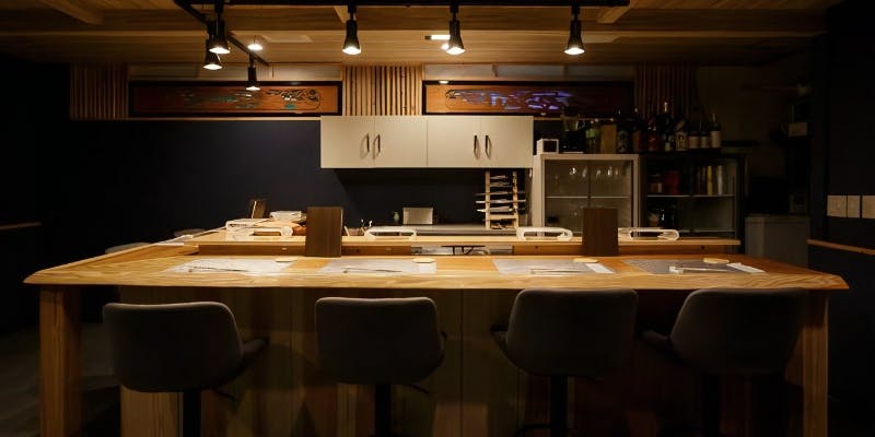 【極宝（ごくほう）コース】本鮪4種盛り・うに・いくら・クエなど