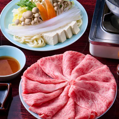 A5ランク山形牛を堪能。伝統の割り下や自家製タレで味わう逸品