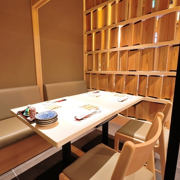 落ち着いた雰囲気の店内