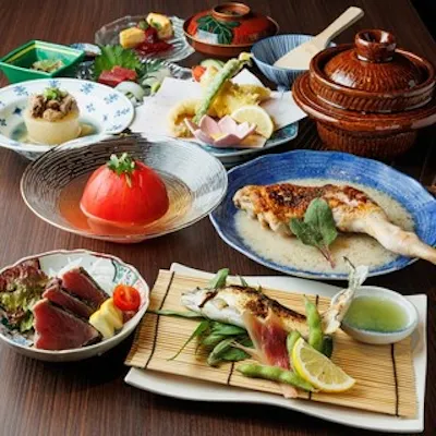 旬の味覚を堪能できるおまかせコース