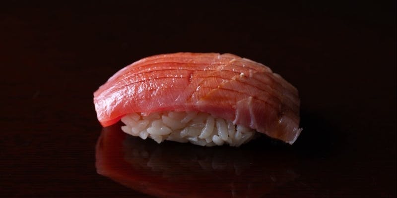 【日本料理×鮨会席】季節の先付・季節の逸品料理・旬魚の焼物・食事（鮨）6～7貫など全7品